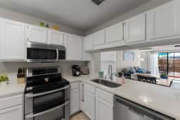 Jax Beach Pet-Friendly Home, Walk to Beach - Image 5