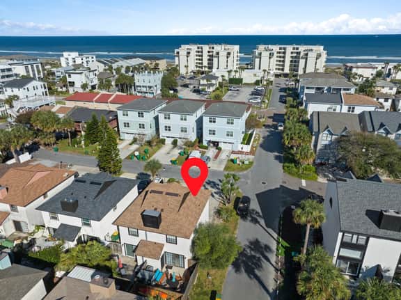 Jax Beach Pet-Friendly Home, Walk to Beach - Image 4
