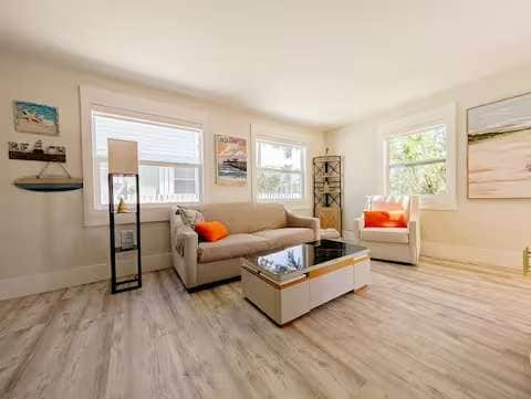 Walk 2 Beach, Pet Friendly, 2BR - Image 5